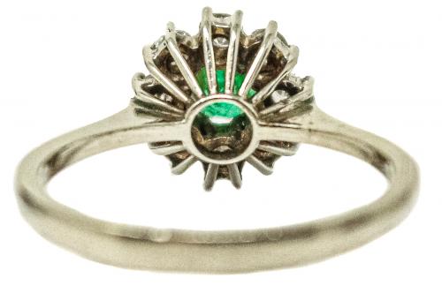 ANILLO ROSETÓN CON ESMERLADA Y BRILLANTES