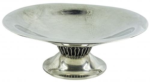 CENTRO DE MESA EN PLATA DE LOS AÑOS 60