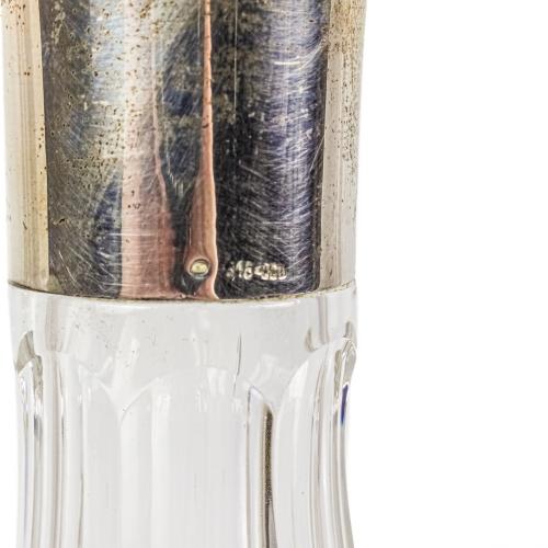 BOTELLA LICORERA EN CRISTAL DEL ÚLTIMO CUARTO DEL S.XX
