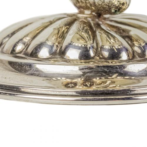PEQUEÑO CENTRITO DE PLATA