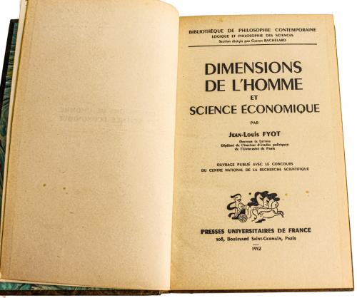 "DIMENSIIONS DE L'HOMME ET SCIENCE ECONOMIQUE"
