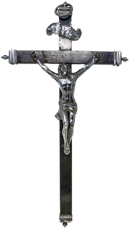 CINCO CRUCIFIJOS PLATEADOS