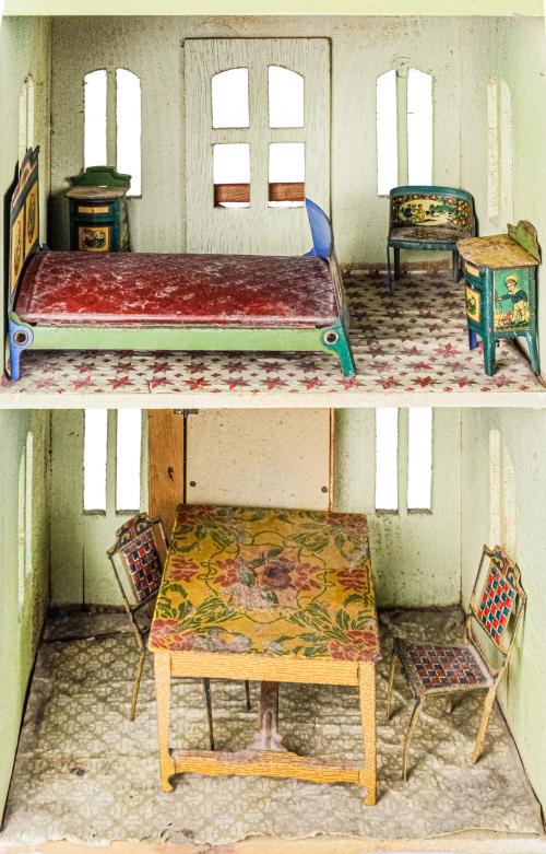 CASITA DE MUÑECAS DE MEDIADOS DEL S.XX