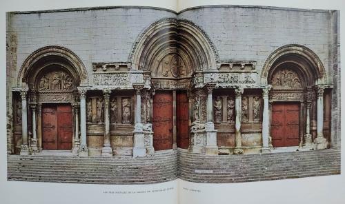 LA EUROPA DE LAS CATEDRALES (1140-1280). (ED. SKIRA).   