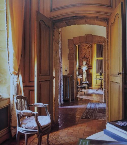 LA CASA PROVENZAL:  ARQUITECTURA E INTERIORES.  