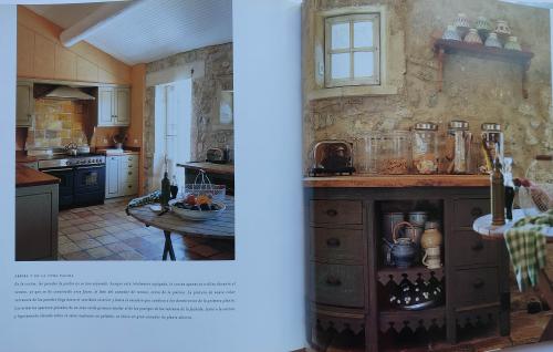 LA CASA PROVENZAL:  ARQUITECTURA E INTERIORES.  