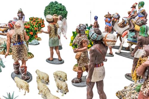 GRAN CONJUNTO DE FIGURAS DE PESEBRE FIRMADAS "DANIEL"