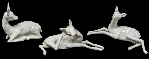 TRES FIGURITAS EN PORCELANA DEL ÚLTIMO CUARTO DEL S.XX