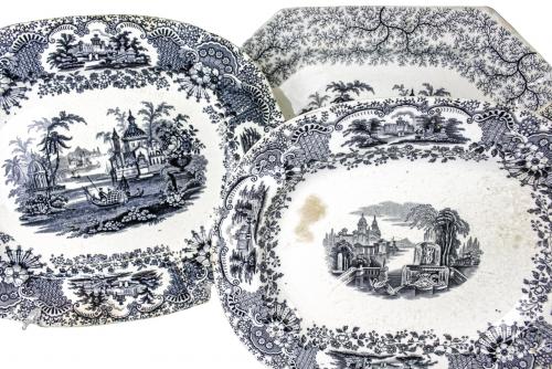 CONJUNTO DE CUATRO FUENTES EN LOZA PICMAN