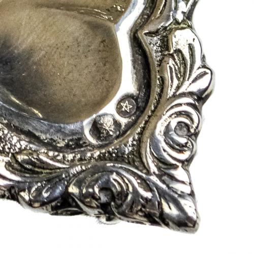 CENTRO DE MESA EN PLATA DE MEDIADOS DEL SIGLO XX