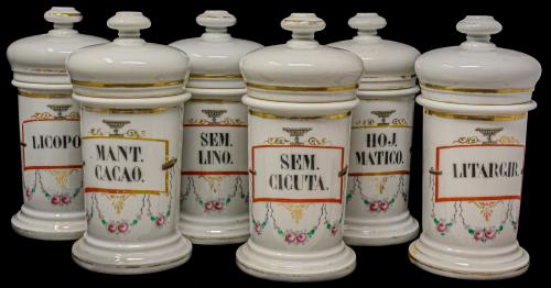 SEIS TARROS DE PORCELANA DE FINALES DEL SIGLO XIX