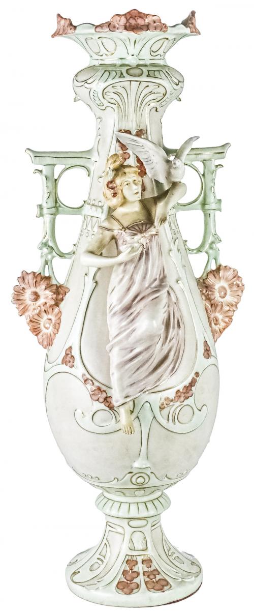 JARRÓN MODERNISTA DE PORCELANA  