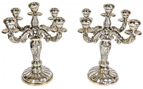 PAREJA DE CANDELABROS DE MEDIADOS DE SIGLO XX