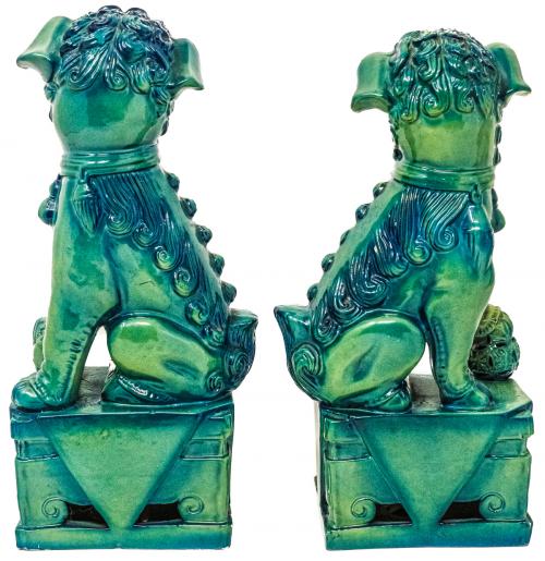PAREJA DE PERROS FOO Y PEQUEÑA URNA DE MEDIADOS DEL S.XX