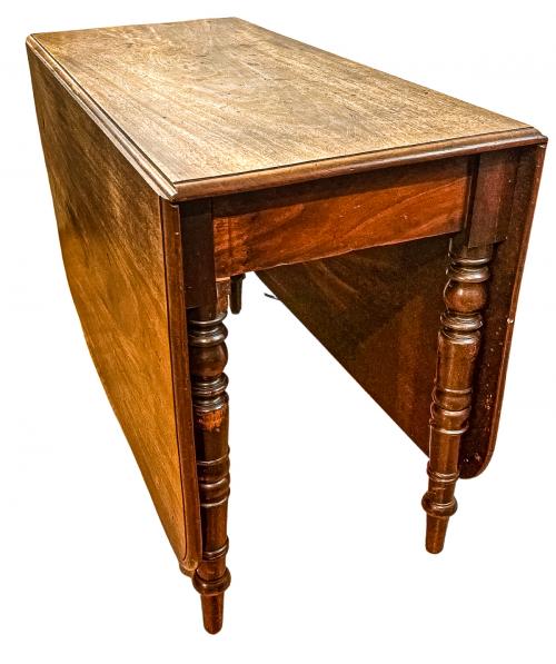 MESA DE ALAS DE FINALES DE SIGLO XIX