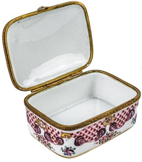 CAJA FRANCESA EN PORCELANA LIMOGES DE MEDIADOS DEL S.XX