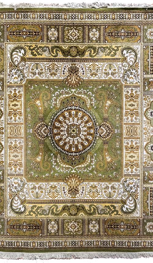 ALFOMBRA DE ESTILO ORIENTAL 