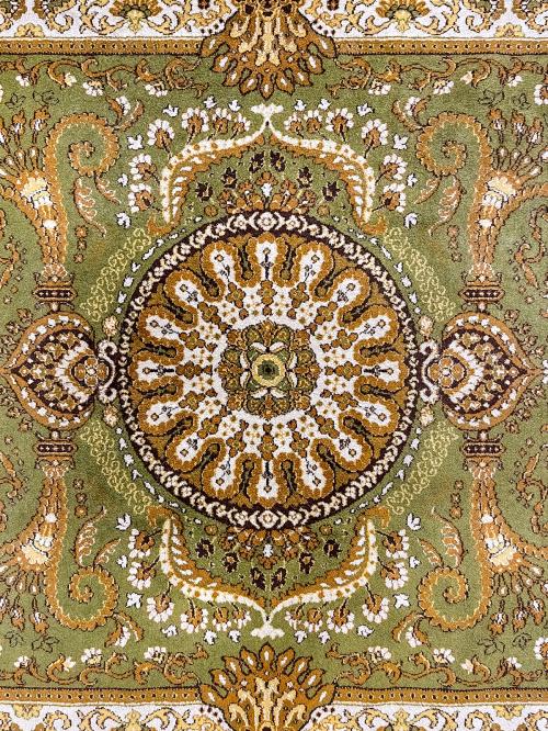 ALFOMBRA DE ESTILO ORIENTAL 