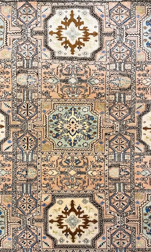 ALFOMBRA DE ESTILO ORIENTAL 