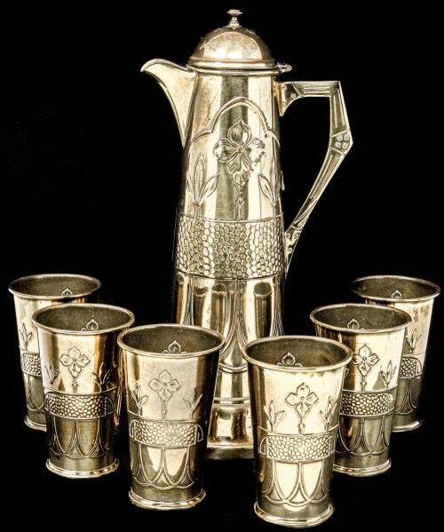 CONJUNTO DE JARRA Y SEIS VASOS ART NOUVEAU