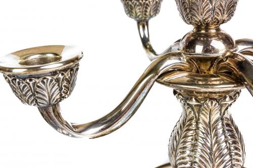 PAREJA DE CANDELABROS DE MEDIADOS DE SIGLO XX