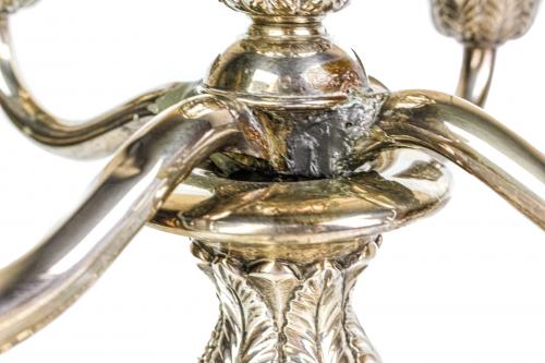 PAREJA DE CANDELABROS DE MEDIADOS DE SIGLO XX
