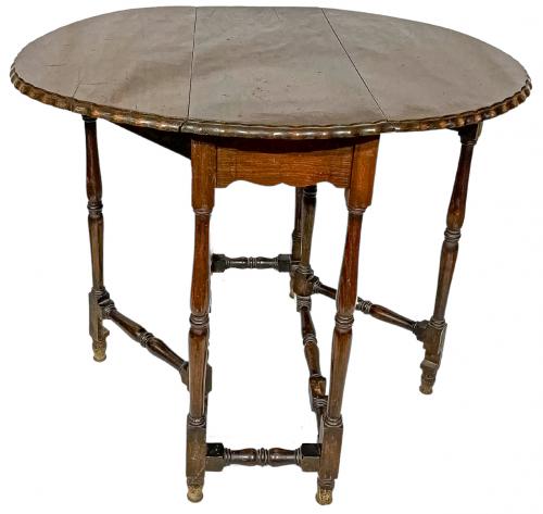 MESA DE ALAS DE LOS AÑOS 40