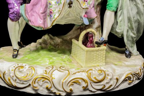 FIGURA DE PORCELANA ALEMANA DE LA PRIMERA MITAD DE SIGLO XX