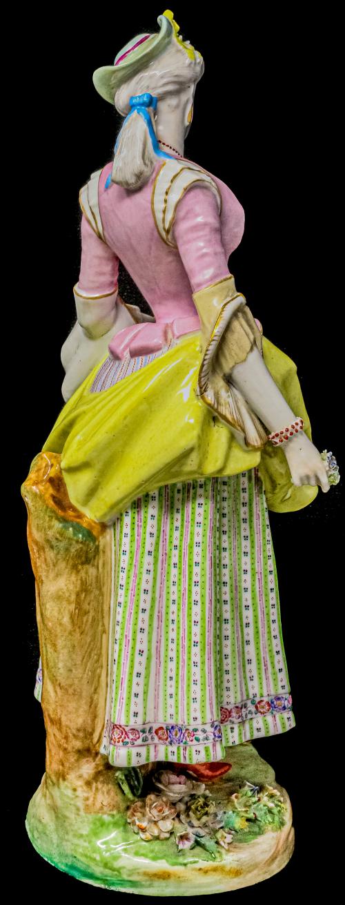 FIGURA DE PORCELANA CENTROEUROPEA
