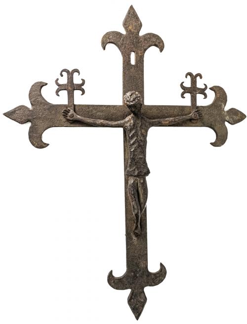 CRUZ DE HIERRO FORJADO DE ESTILO ROMÁNICO