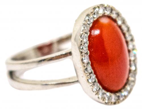 ANILLO ROSETÓN CON CORAL Y BRILLANTES