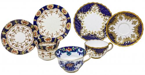 3 TAZAS CON PLATOS