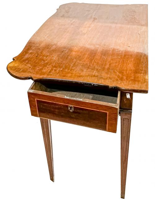 MESA CÓNSOLA