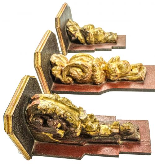 TRES MÉNSULAS