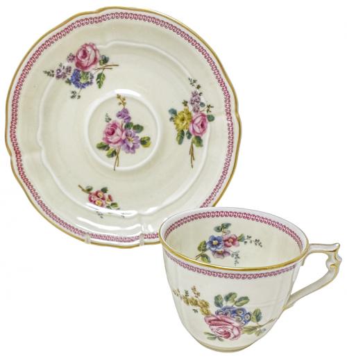 COLECCIÓN DE 10 TACITAS DE CAFÉ EN PORCELANA DE LIMOGES