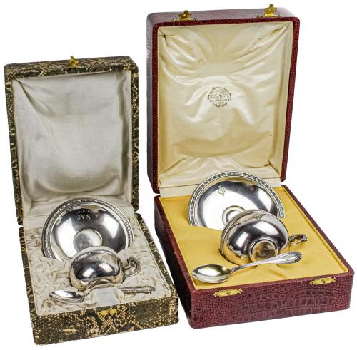 DOS CONJUNTOS DE TAZA Y PLATO DE MEDIADOS DE S. XX