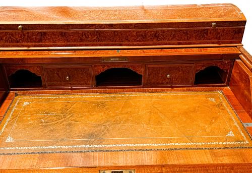 MUEBLE ESCRITORIO DE DAMA DEL ÚLITMO CUARTO DEL S.XX