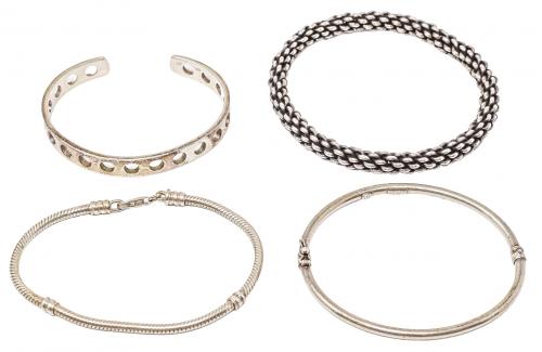 CUATRO PULSERAS DE PLATA