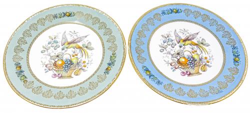 PAREJA DE PLATOS EN PORCELANA INGLESA DEL ÚLTIMO CUARTO S.XX