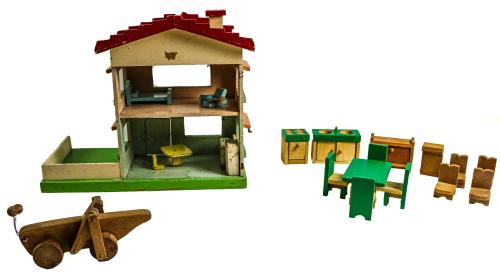 CASA DE MUÑECAS DE LOS AÑOS 50
