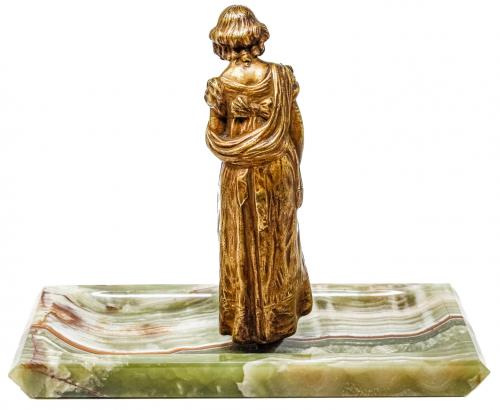 ESCULTURA MODERNISTA DE 1920