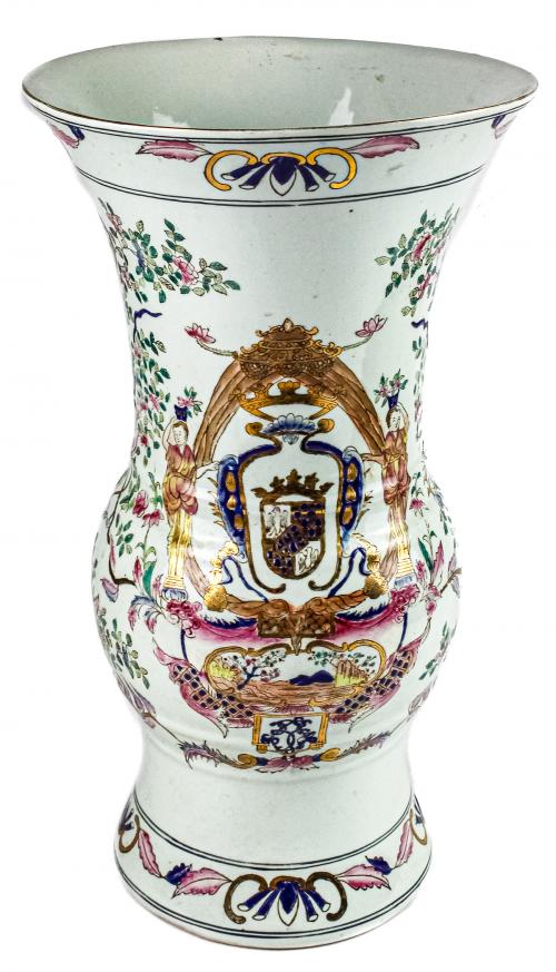 JARRÓN ORIENTAL EN PORCELANA DEL ÚLTIMO CUARTO DEL S.XX