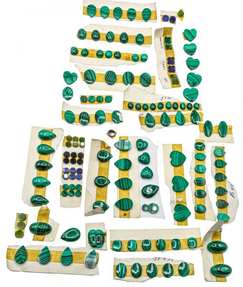LOTE DE PIEZAS PARA JOYERÍA DE MALAQUITA