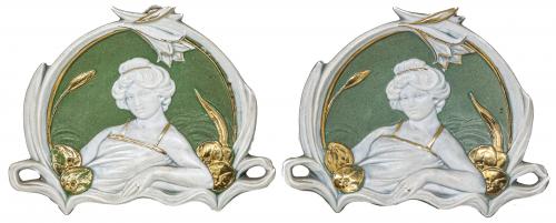 PAREJA DE MEDALLONES DECORATIVOS DE ESTILO MODERNISTA