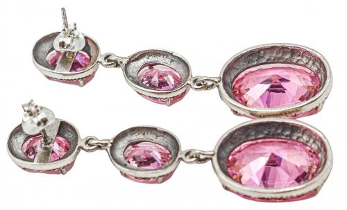 PENDIENTES LARGOS CON CIRCONITAS ROSAS