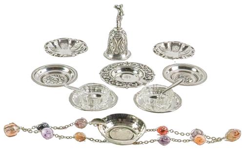 CONJUNTO DE OBJETOS DE PLATA DE MEDIADOS DE S. XX