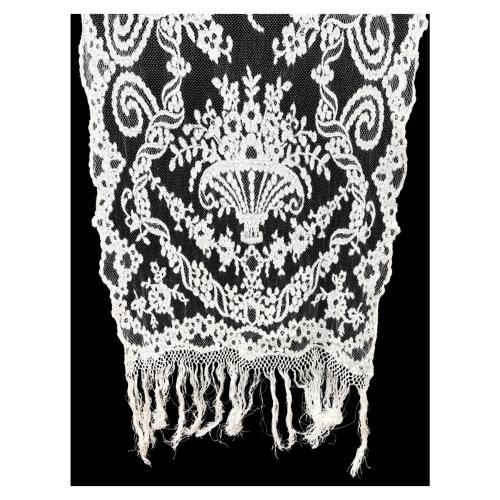 FOULARD DE ENCAJE DEL PRIMER TERCIO DEL S.XX