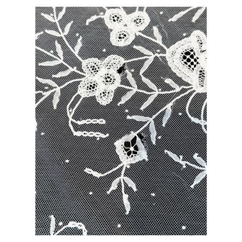 MANTILLA BLANCA DE MEDIADOS DEL SIGLO XX
