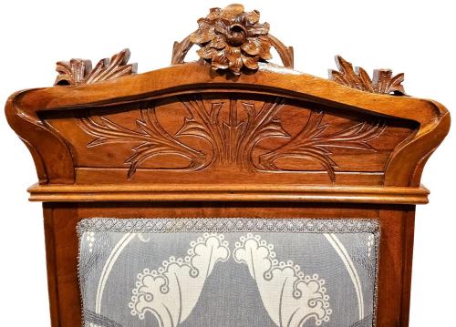 SILLA MODERNISTA DE PRINCIPIOS DE SIGLO XX