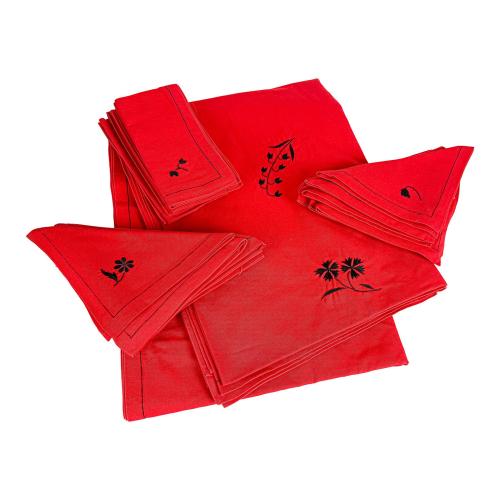 GRAN MANTELERÍA ROJA PARA 24 SERVICIOS DE FINALES DEL S. XX